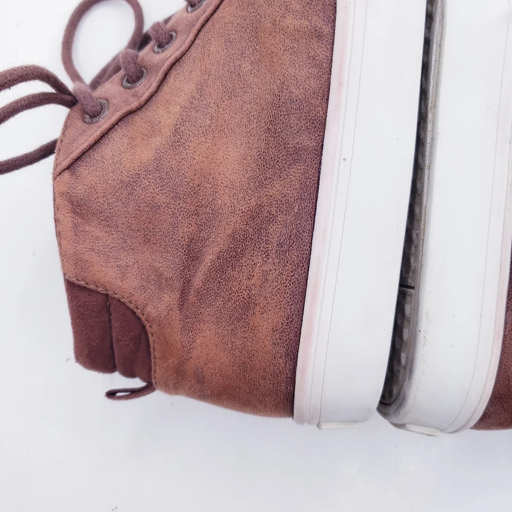 Old Navy Brown Faux Leather High Top Moccasin Lace Up Sneakers Boys Youth Size 3